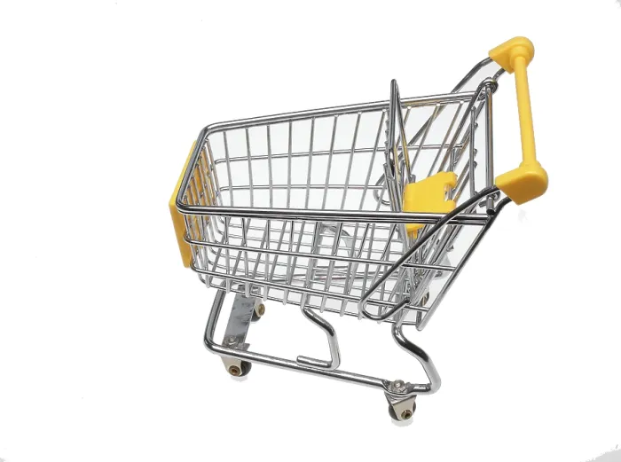 Gerahmter Druck : Kleiner leerer Einkaufswagen Gerahmter Druck : Kleiner leerer Einkaufswagen