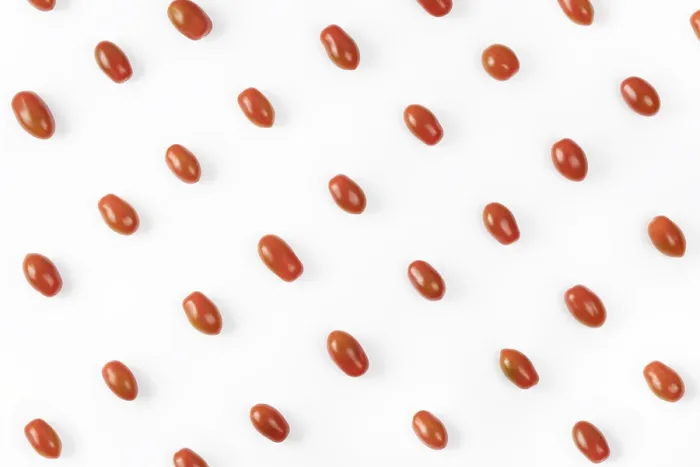 Gerahmter Druck : Kleine Tomaten, Cherry, Oberansicht. Gerahmter Druck : Kleine Tomaten, Cherry, Oberansicht.