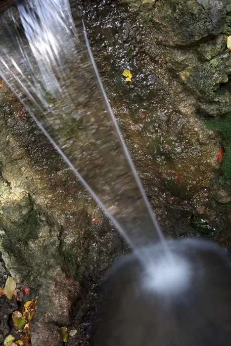 Gerahmter Druck : Kleiner Wasserfall Gerahmter Druck : Kleiner Wasserfall