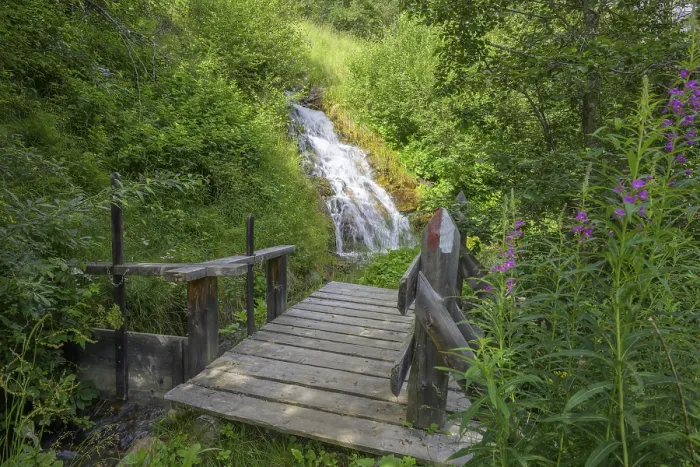 Gerahmter Druck : Kleiner Wasserfall und Brücke am Ackerwaal Gerahmter Druck : Kleiner Wasserfall und Brücke am Ackerwaal