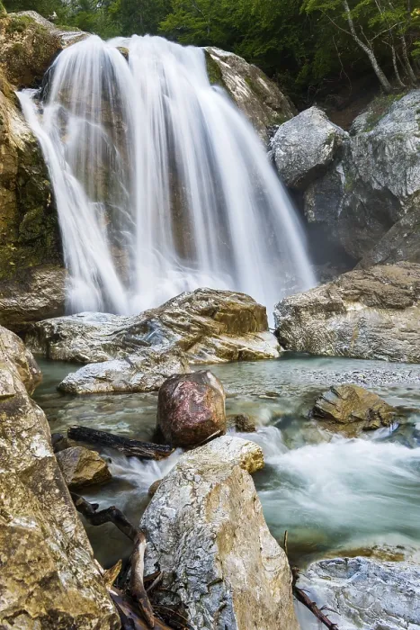 Gerahmter Druck : Kleiner Wasserfall, Garnitzenklamm