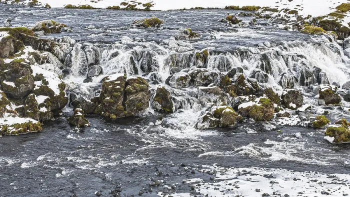 Gerahmter Druck : Kleiner Wasserfall, Beginn des Winters. Gerahmter Druck : Kleiner Wasserfall, Beginn des Winters.