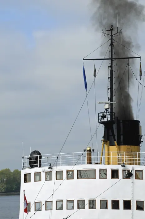 Gerahmter Druck : Rauchender Schornstein Gerahmter Druck : Rauchender Schornstein