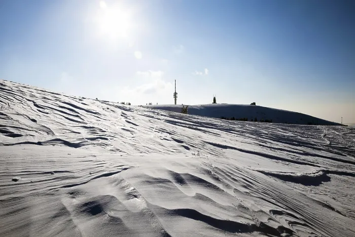 Gerahmter Druck : Schneewehen, Strukturen im Schnee Gerahmter Druck : Schneewehen, Strukturen im Schnee