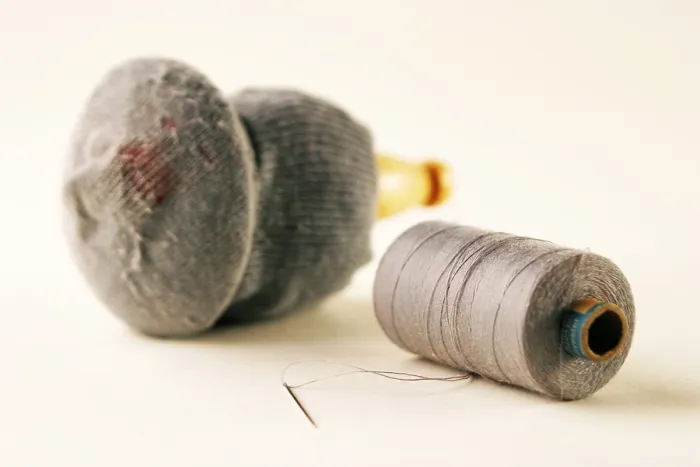 Gerahmter Druck : Socke mit Loch Gerahmter Druck : Socke mit Loch