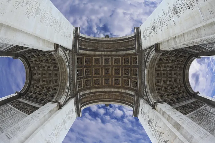 Gerahmter Druck : Beeindruckender Winkel Arc de Triomphe in Paris Gerahmter Druck : Beeindruckender Winkel Arc de Triomphe in Paris
