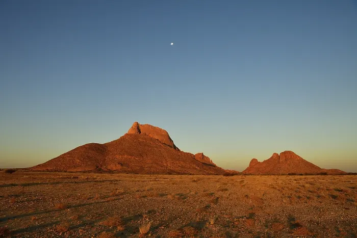 Gerahmter Druck : Spitzkoppe im Abendlicht. Gerahmter Druck : Spitzkoppe im Abendlicht.