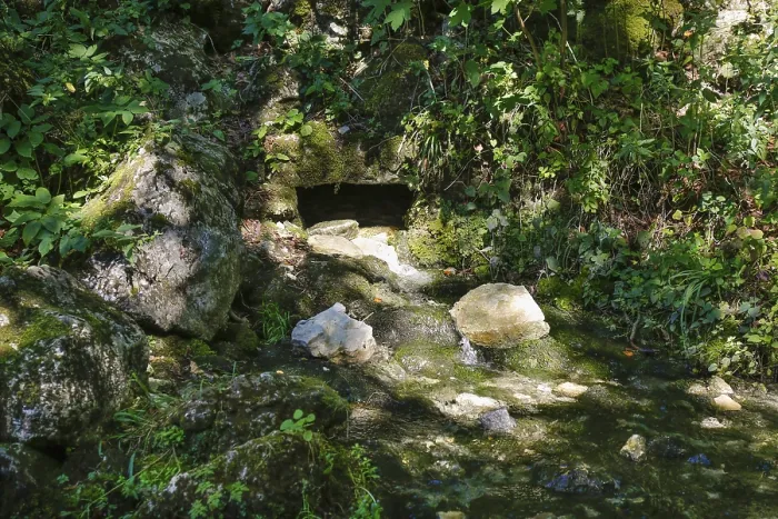 Gerahmter Druck : Frühlingsquell der Echaz, Echazquelle Gerahmter Druck : Frühlingsquell der Echaz, Echazquelle
