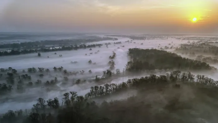 Gerahmter Druck : Frühlingsnebel, Deutschland von oben. Gerahmter Druck : Frühlingsnebel, Deutschland von oben.