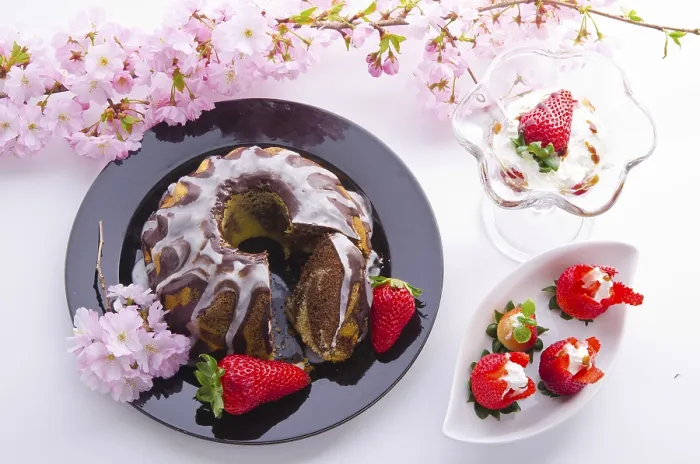 Gerahmter Druck : Frühlingsmarzipankuchen Gerahmter Druck : Frühlingsmarzipankuchen