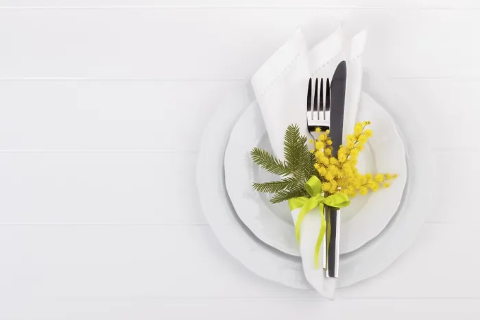 Gerahmter Druck : Frühlingsmahlzeit mit Mimose. Gerahmter Druck : Frühlingsmahlzeit mit Mimose.
