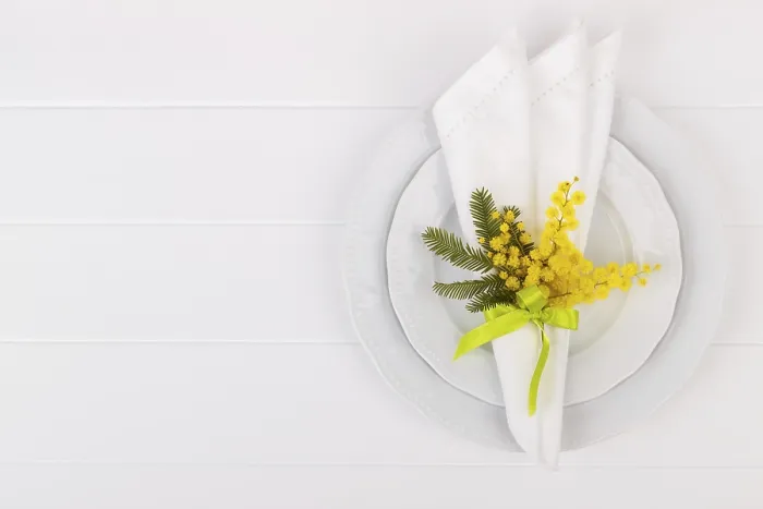 Gerahmter Druck : Frühlingsdinner mit Mimose. Gerahmter Druck : Frühlingsdinner mit Mimose.
