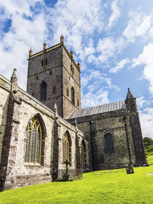 Gerahmter Druck : St Davids Cathedral in St Davids, Pembrokeshire, Wales Gerahmter Druck : St Davids Cathedral in St Davids, Pembrokeshire, Wales