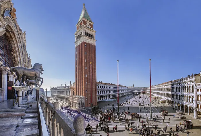 Gerahmter Druck : Piazza San Marco mit Campanile Gerahmter Druck : Piazza San Marco mit Campanile