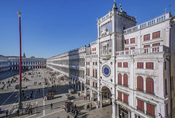 Gerahmter Druck : Piazza San Marco mit den Prokuratien. Gerahmter Druck : Piazza San Marco mit den Prokuratien.