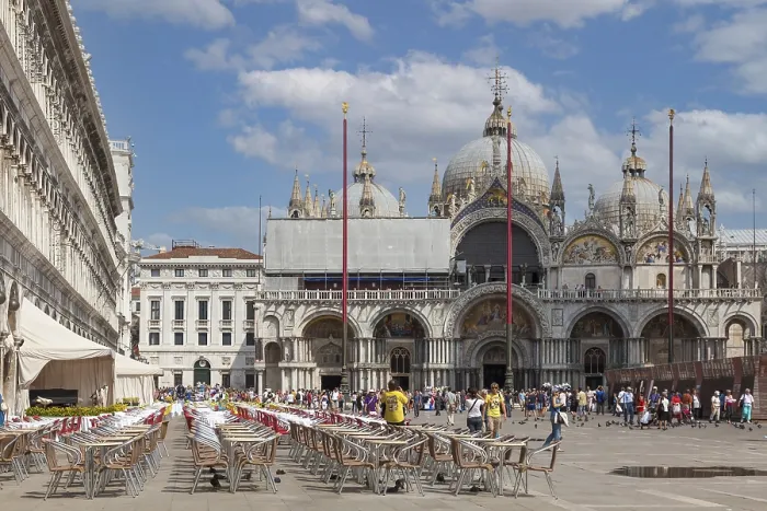 Gerahmter Druck : Piazza San Marco mit der Basilika San Marco Gerahmter Druck : Piazza San Marco mit der Basilika San Marco