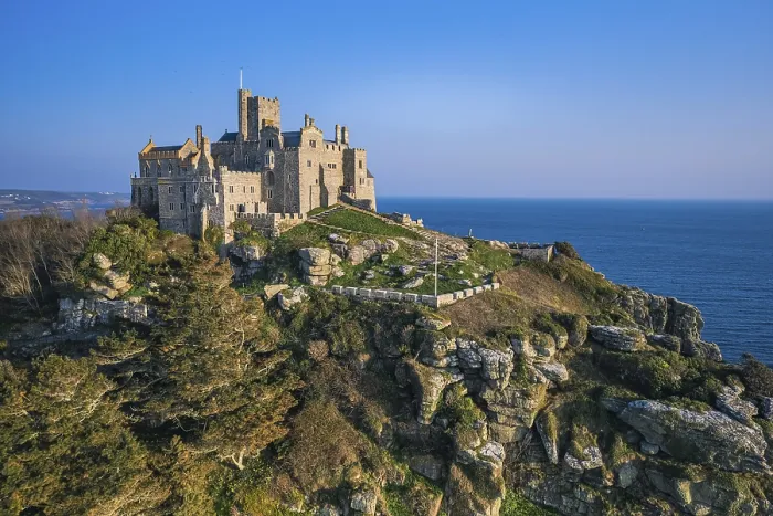 Gerahmter Druck : St Michaels Mount aus einem Drohnen. Gerahmter Druck : St Michaels Mount aus einem Drohnen.