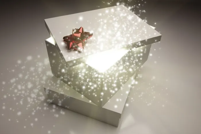 Gerahmter Druck : Weihnachtsgeschenke mit magischer Glutleuchte Gerahmter Druck : Weihnachtsgeschenke mit magischer Glutleuchte