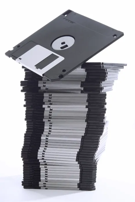 Gerahmter Druck : Ein Stapel Floppy-Discs. Gerahmter Druck : Ein Stapel Floppy-Discs.