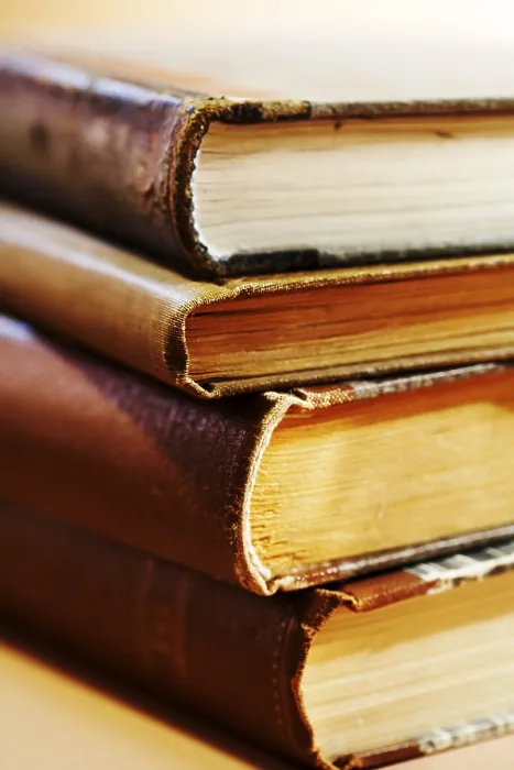 Gerahmter Druck : Buchstapel alter Bücher Gerahmter Druck : Buchstapel alter Bücher