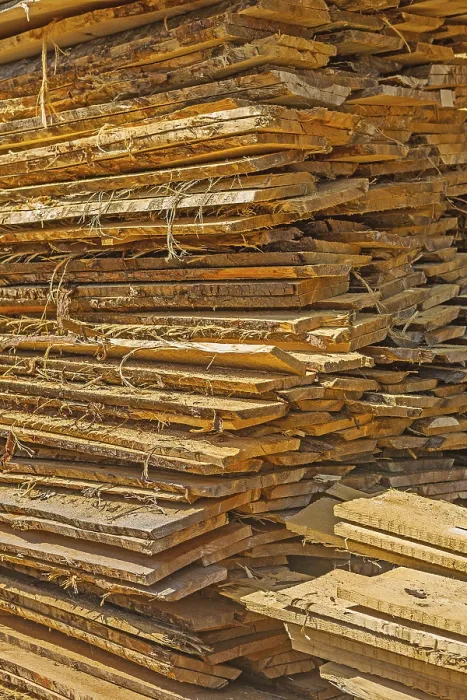 Gerahmter Druck : Holzlatte. Holzbalkenstapel