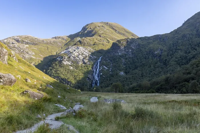 Gerahmter Druck : Steall-Wasserfall, zweithöchster Wasserfall. Gerahmter Druck : Steall-Wasserfall, zweithöchster Wasserfall.