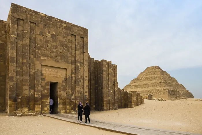 Gerahmter Druck : Schritt Pyramide, Pyramid von Djoser Gerahmter Druck : Schritt Pyramide, Pyramid von Djoser