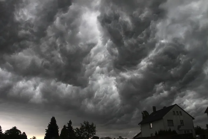 Gerahmter Druck : Sturmwolken Gerahmter Druck : Sturmwolken