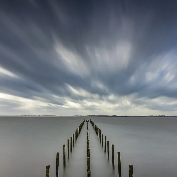 Gerahmter Druck : Sturm am Dummersee, Steg. Gerahmter Druck : Sturm am Dummersee, Steg.