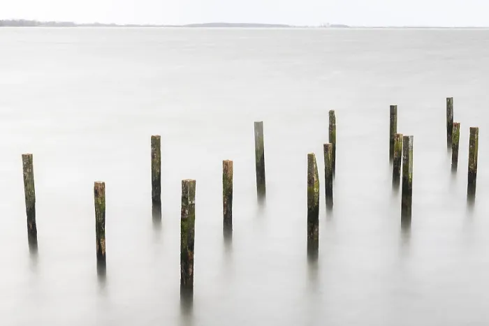 Gerahmter Druck : Sturm am Dummersee, Steg. Gerahmter Druck : Sturm am Dummersee, Steg.