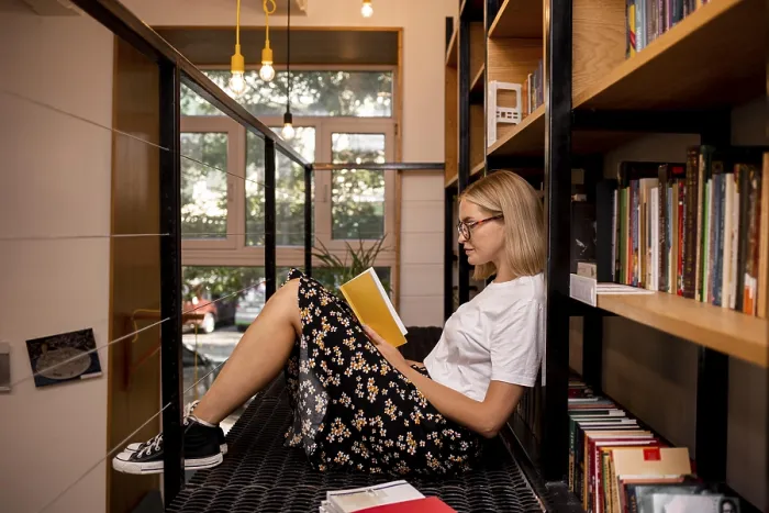 Gerahmter Druck : Studenten-Lesebuch-Bibliothek Gerahmter Druck : Studenten-Lesebuch-Bibliothek