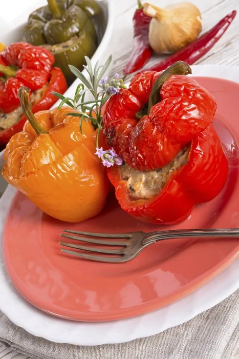 Gerahmter Druck : Gefüllte Paprika mit Reis. Gerahmter Druck : Gefüllte Paprika mit Reis.