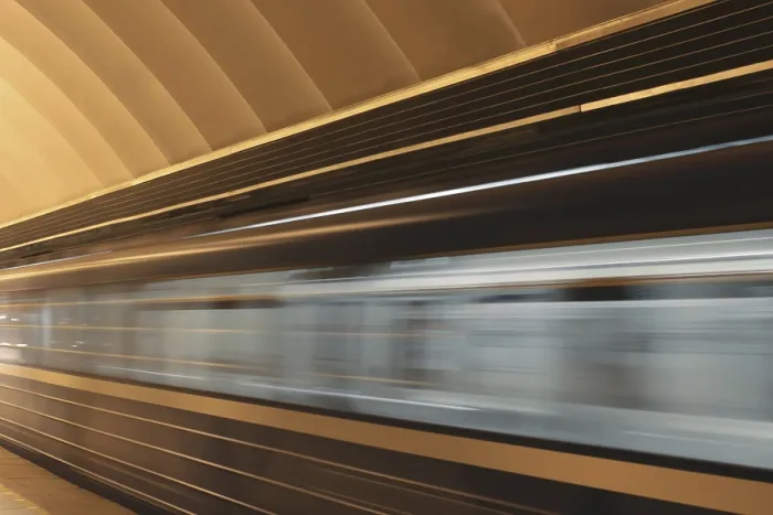 Gerahmter Druck : Bahnsteig mit beweglicher Schnellzugfahrt. Gerahmter Druck : Bahnsteig mit beweglicher Schnellzugfahrt.
