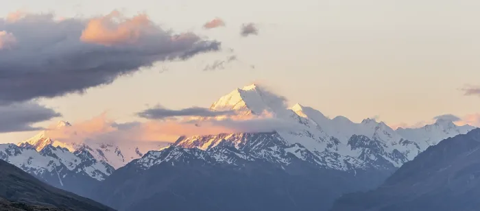 Gerahmter Druck : Gipfel des Mount Cook mit Gletscher.