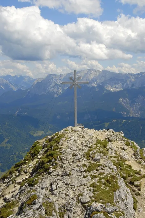 Gerahmter Druck : Gipfel mit Gipfelkreuz, Mt. Kramer oder Mt. Gerahmter Druck : Gipfel mit Gipfelkreuz, Mt. Kramer oder Mt.