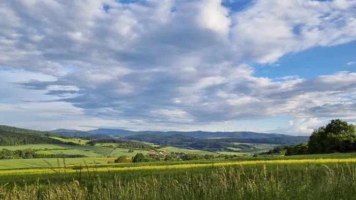 Gerahmter Druck : Sonniges Sommerlandschaft mit Feldern. Gerahmter Druck : Sonniges Sommerlandschaft mit Feldern.