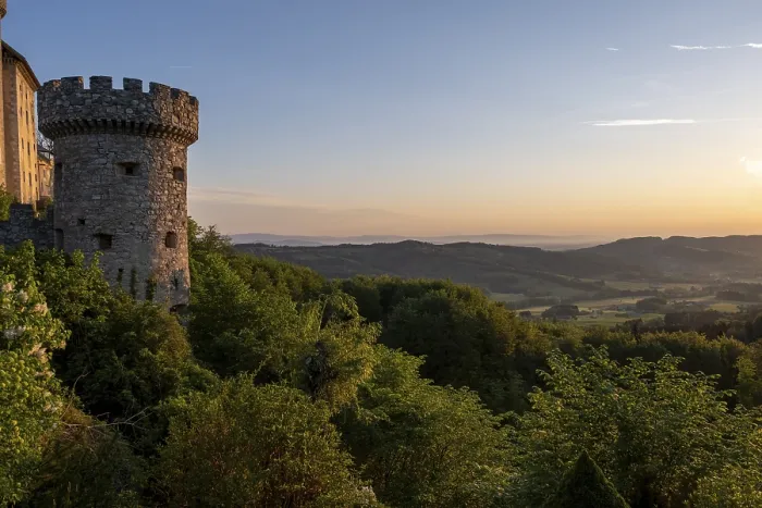 Gerahmter Druck : Sonnenaufgang im Schloss Plankenstein Gerahmter Druck : Sonnenaufgang im Schloss Plankenstein