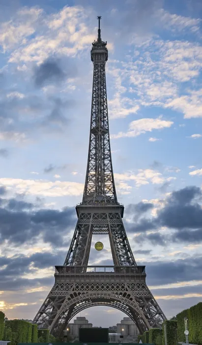 Gerahmter Druck : Sonnenuntergang hinter der Eiffelturm. Gerahmter Druck : Sonnenuntergang hinter der Eiffelturm.