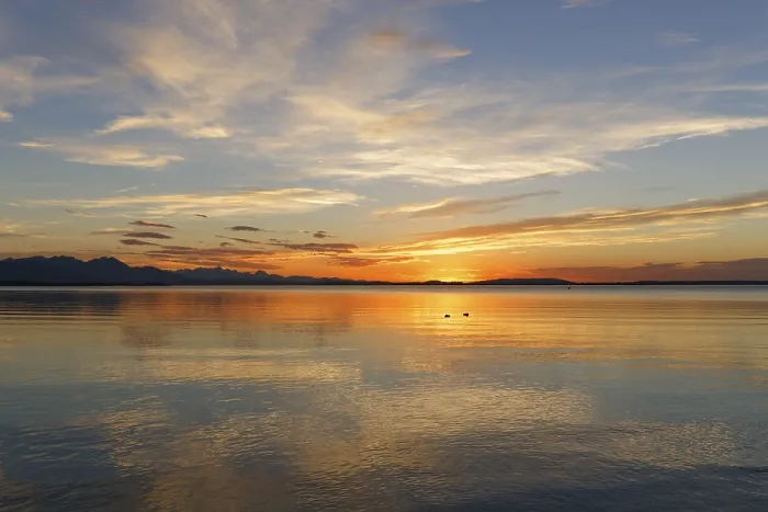 Gerahmter Druck : Sonnenuntergang auf dem Chiemsee in Chieming. Gerahmter Druck : Sonnenuntergang auf dem Chiemsee in Chieming.