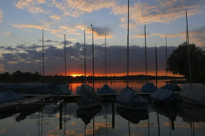 Gerahmter Druck : Sonnenuntergang am See Pfaeffikon.