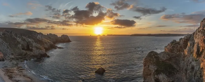 Gerahmter Druck : Sonnenuntergang auf der Pointe de Dinan, ein sublim point. Gerahmter Druck : Sonnenuntergang auf der Pointe de Dinan, ein sublim point.