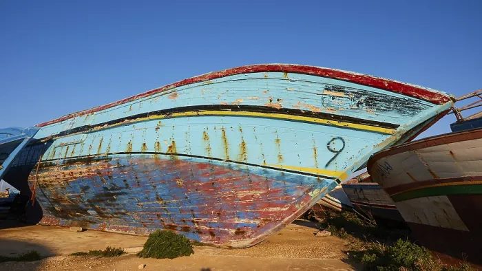 Gerahmter Druck : Sehr breites Objektiv, Boot von der Seite. Gerahmter Druck : Sehr breites Objektiv, Boot von der Seite.