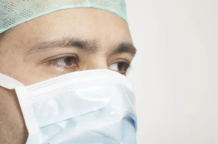 Gerahmter Druck : Surgeon Gerahmter Druck : Surgeon