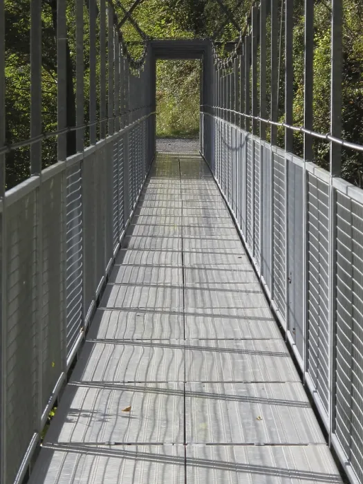 Gerahmter Druck : Hängebrücke Gerahmter Druck : Hängebrücke