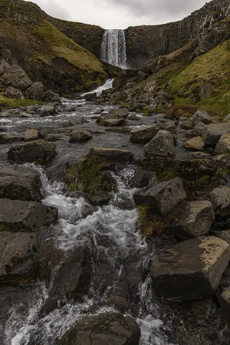 Gerahmter Druck : Svöúfoss, Snæfellsnes Gerahmter Druck : Svöúfoss, Snæfellsnes