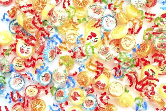 Gerahmter Druck : Süßigkeiten, farbenfrohe Fruchtbonbons Gerahmter Druck : Süßigkeiten, farbenfrohe Fruchtbonbons