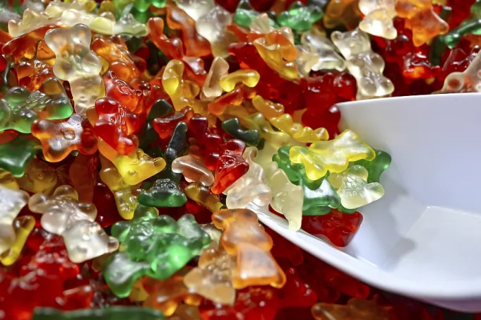 Gerahmter Druck : Süßigkeiten Gummibärchen Gerahmter Druck : Süßigkeiten Gummibärchen