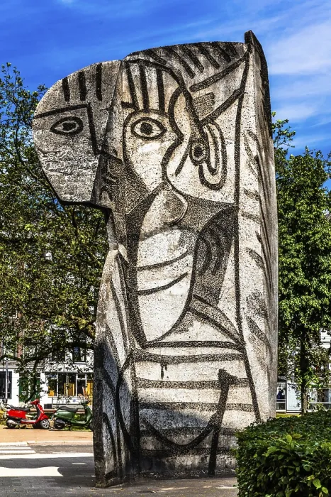 Gerahmter Druck : Sylvette-Muse-Skulptur von Pablo Picasso. Gerahmter Druck : Sylvette-Muse-Skulptur von Pablo Picasso.
