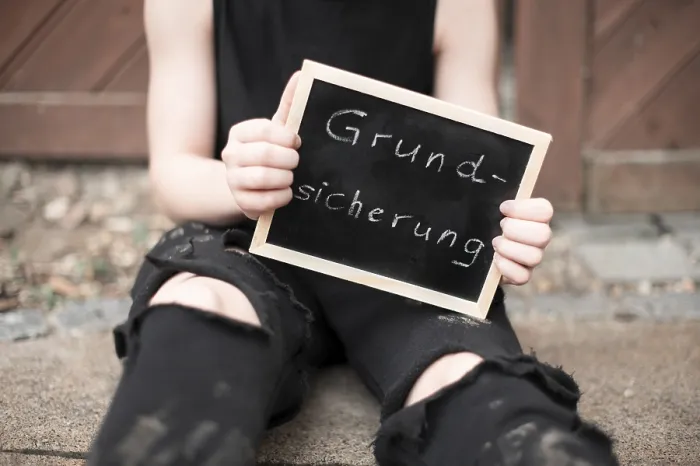 Gerahmter Druck : Symbolisches Bild Kindesgrundschutz Gerahmter Druck : Symbolisches Bild Kindesgrundschutz