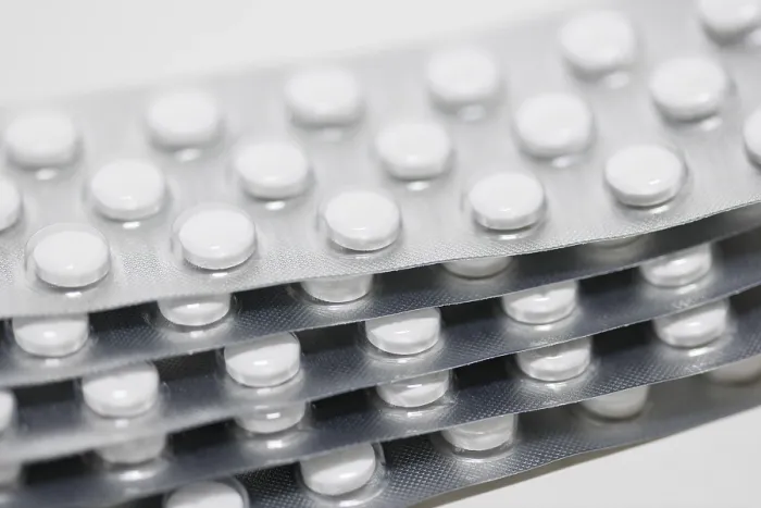 Gerahmter Druck : Tabletten, Blisterpackungen. Gerahmter Druck : Tabletten, Blisterpackungen.